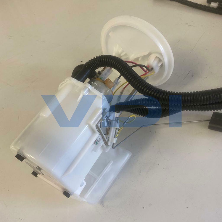 Land Rover Fuel Pump C2C26898